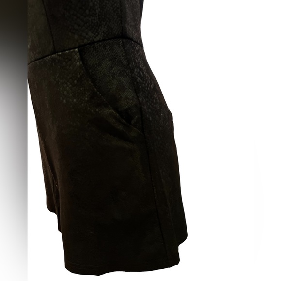 NWT Sophie & Kate Snake Skin Strapless Romper - Picture 4 of 11